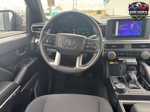 Used 2025 Toyota 4Runner TRD Off-Road AWD/4WD image 9