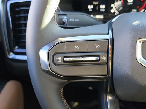 New 2026 GMC Canyon AT4 w/ Technology Plus Package image 16