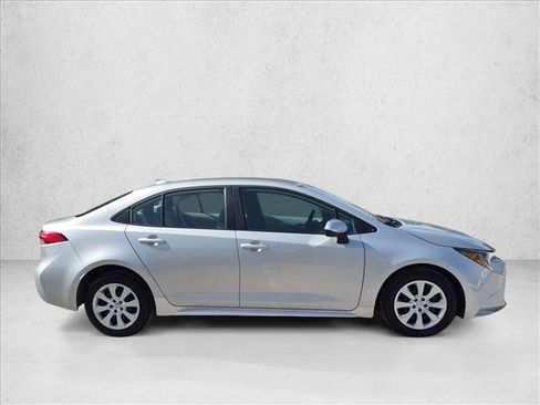 Used 2024 Toyota Corolla LE FWD image 4