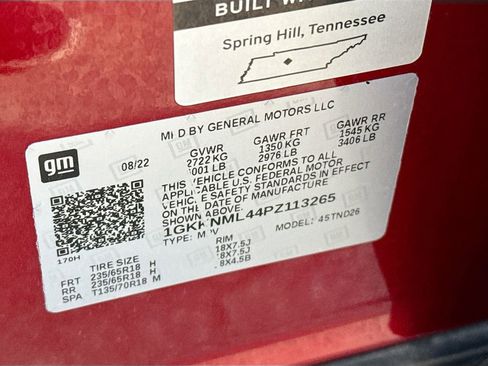 Used 2023 GMC Acadia SLT image 32