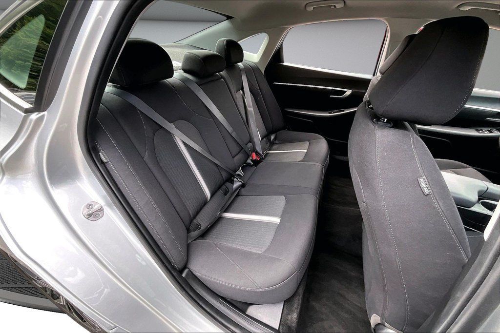Used 2025 Hyundai Sonata SEL FWD image 25