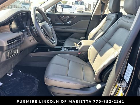 New 2026 Lincoln Corsair Reserve w/ Rear Removable Package Tray FWD image 9