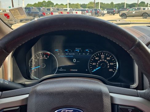 Used 2019 Ford F150 King Ranch w/ Equipment Group 601A Luxury AWD/4WD image 19