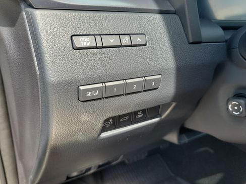 Used 2025 Lexus GX 550 w/ Accessory Package (2T) AWD/4WD image 28