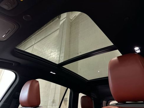 Used 2025 Lincoln Aviator Reserve w/ Illumination Package image 12