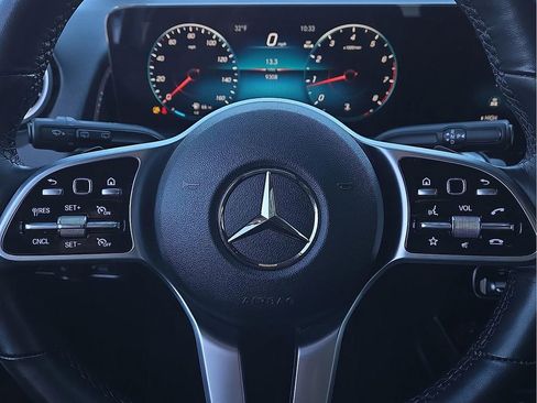 Used 2023 Mercedes-Benz GLB 250 4MATIC image 20