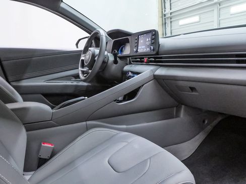 Certified 2026 Hyundai Elantra Sport FWD image 12