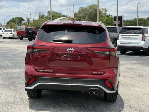Used 2023 Toyota Highlander XSE AWD/4WD image 6