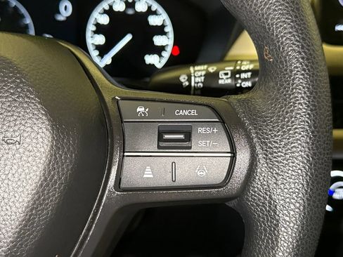 Certified 2025 Honda HR-V LX image 28