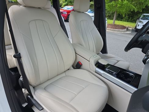 Certified 2022 Mercedes-Benz GLB 250 4MATIC image 10