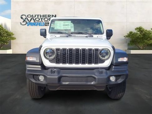 Used 2025 Jeep Wrangler Unlimited Sport AWD/4WD image 8
