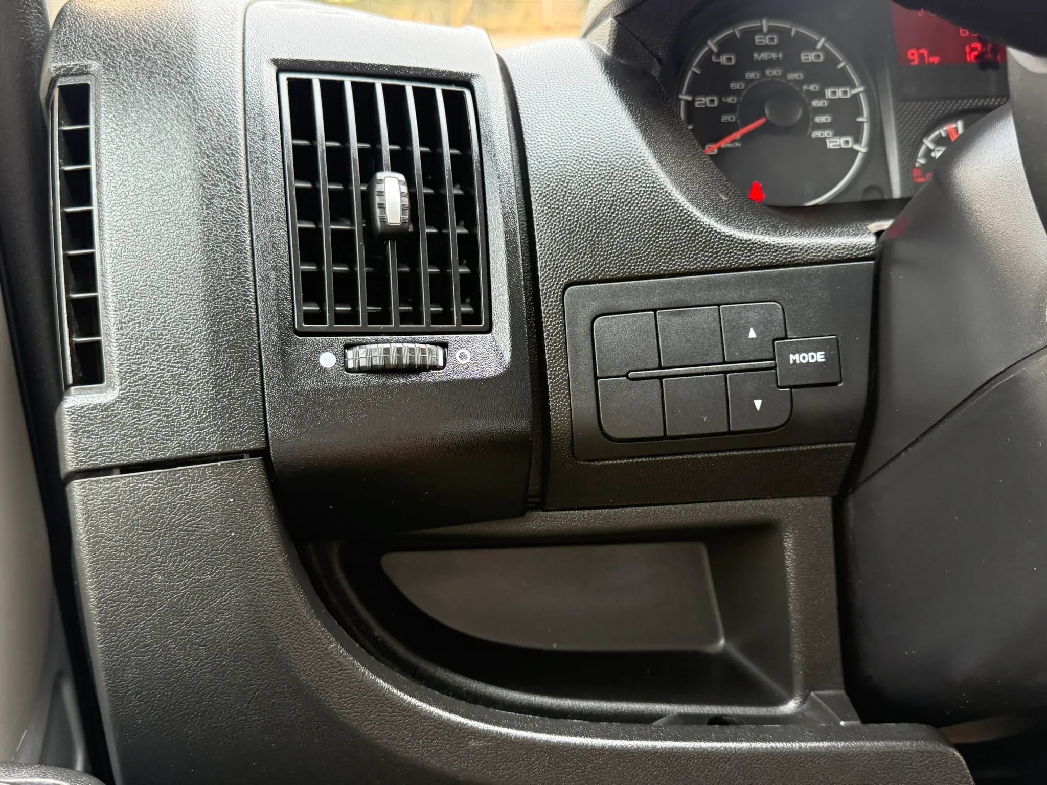 Used 2021 RAM ProMaster 2500 FWD image 18