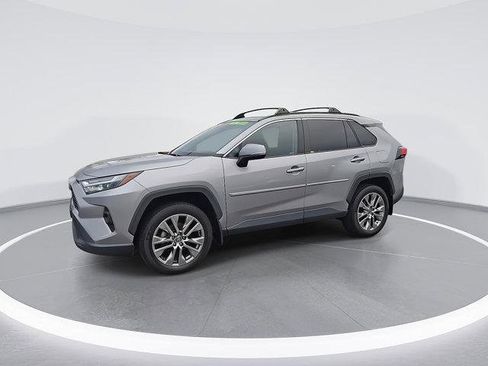 Certified 2022 Toyota RAV4 XLE Premium image 6