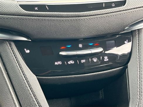 Used 2023 Cadillac XT6 Luxury image 15