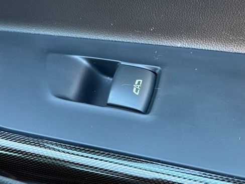 Used 2022 GMC Acadia AT4 w/ Technology Package image 23