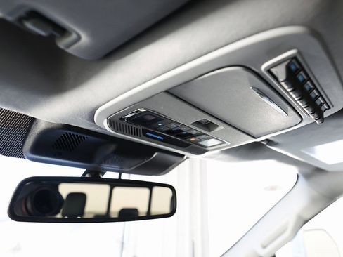 Used 2023 Ford F450 Limited w/ FX4 Off-Road Package image 37