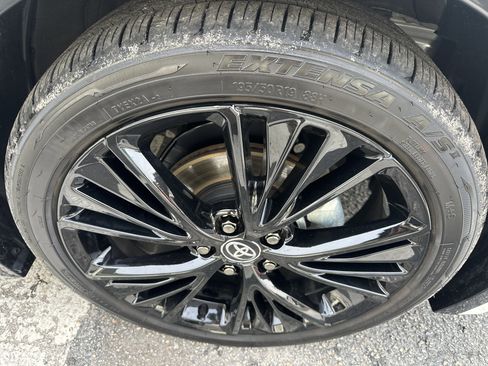 Used 2025 Toyota Prius image 6