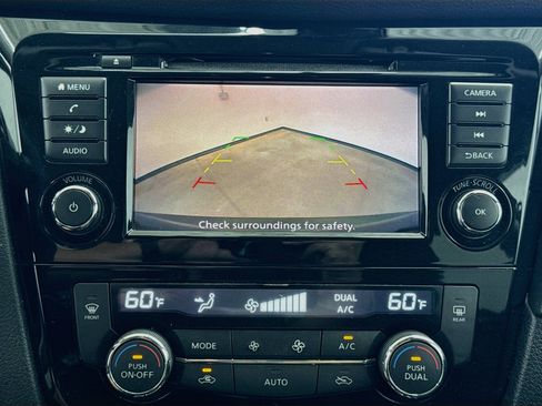 Used 2019 Nissan Rogue SV FWD image 21