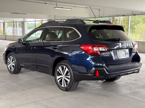 Used 2018 Subaru Outback 2.5i Limited AWD/4WD image 7