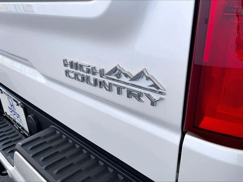 Used 2024 Chevrolet Silverado 1500 High Country image 10