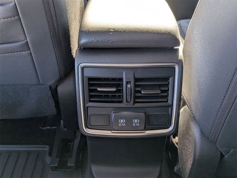 Used 2020 Subaru Forester Premium image 26