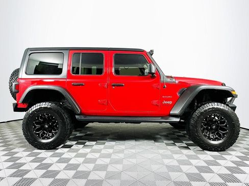 Used 2020 Jeep Wrangler Unlimited Sahara image 7