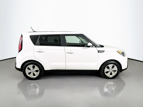 Used 2016 Kia Soul FWD image 7