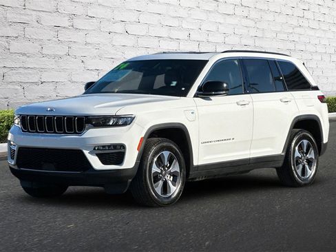 Used 2024 Jeep Grand Cherokee Limited 4xe image 8