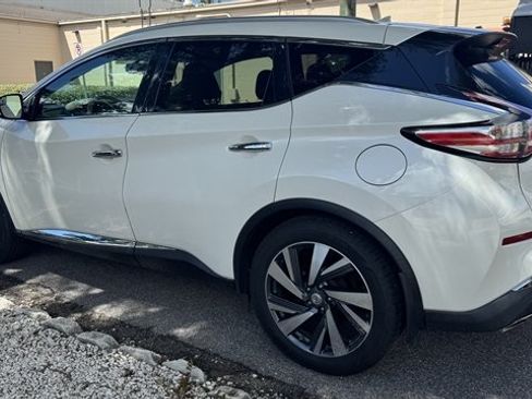 Used 2015 Nissan Murano Platinum w/ Platinum Technology Package AWD/4WD image 3