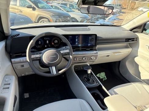 New 2026 Hyundai Kona SE image 6