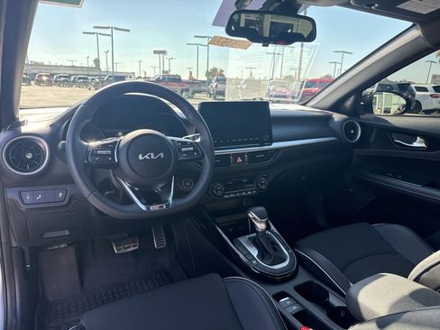 Used 2024 Kia Forte GT-Line w/ GT-Line Premium Package image 16
