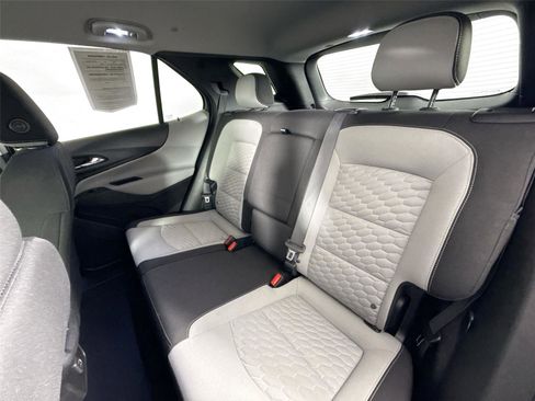 Used 2021 Chevrolet Equinox LS w/ LS Convenience Package image 26