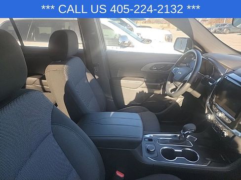Used 2023 Chevrolet Traverse LT image 20