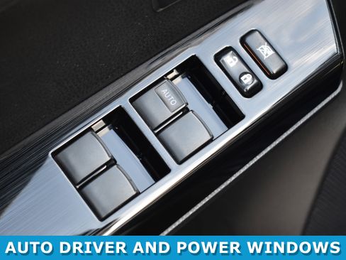 Used 2016 Toyota RAV4 Limited image 7