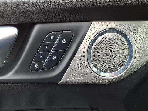 Used 2025 Buick Enclave Avenir AWD/4WD image 32