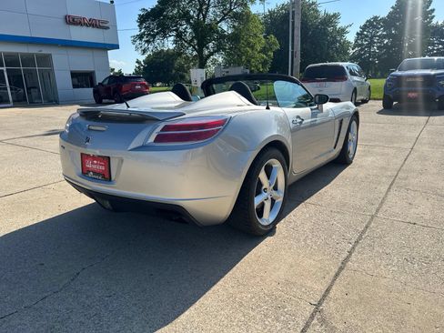 Used 2009 Saturn Sky RWD image 3