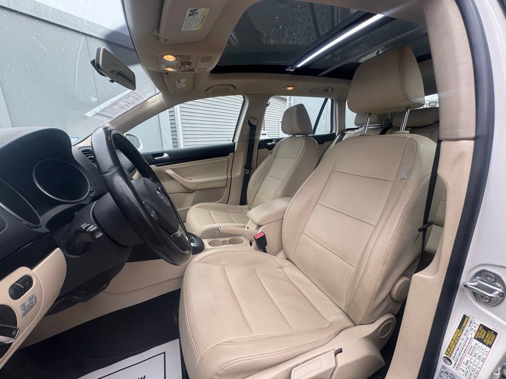 Used 2014 Volkswagen Jetta TDI FWD image 28