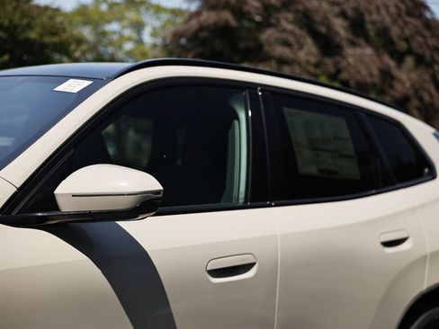 New 2026 BMW X3 xDrive30i w/ Premium Package AWD/4WD image 10