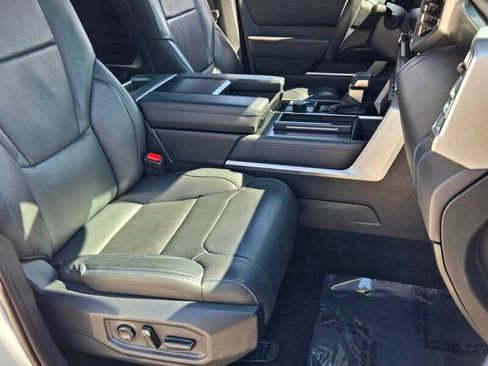 Used 2025 Toyota Sequoia Platinum AWD/4WD image 20