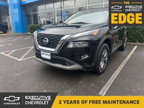 Used 2022 Nissan Rogue S image 1