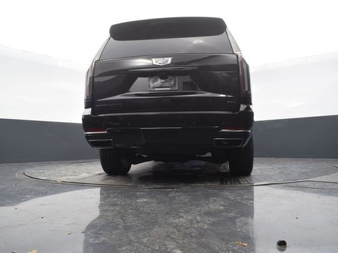 Certified 2025 Cadillac Escalade ESV Sport Platinum image 60