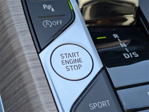 Used 2025 BMW 330i xDrive Sedan image 24