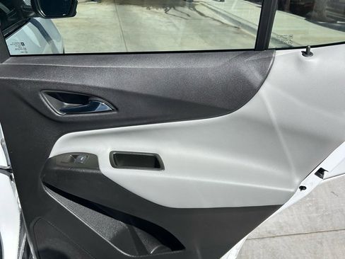 Used 2024 Chevrolet Equinox LT image 16