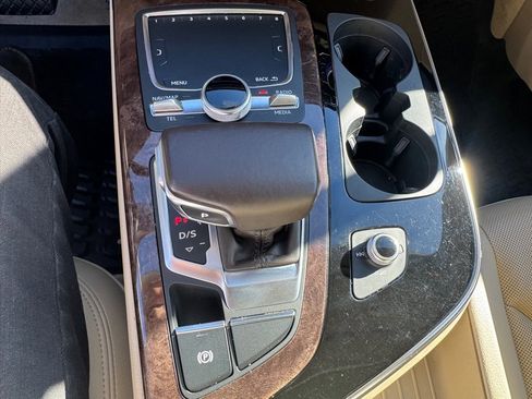 Used 2019 Audi Q7 3.0T Prestige w/ Prestige Package image 9