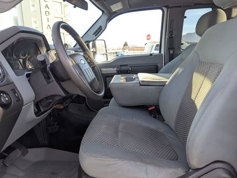 Used 2015 Ford F350 XLT w/ Snow Plow Prep Package image 26