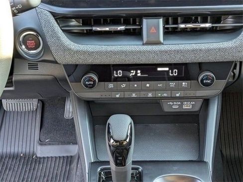 New 2026 Subaru Outback Premium image 13