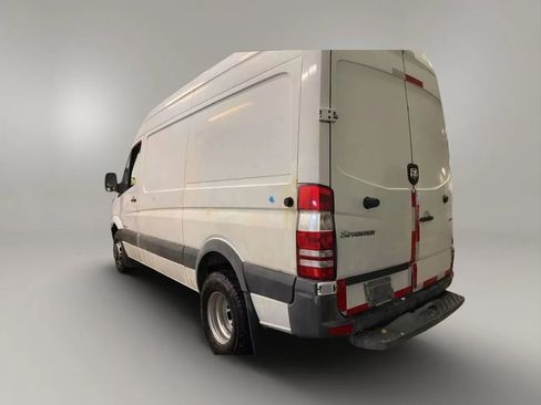 Used 2008 Dodge Sprinter 3500 image 2