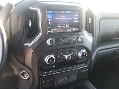 Used 2021 GMC Sierra 1500 AT4 w/ AT4 Value Package AWD/4WD image 22