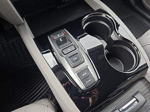 Used 2018 Honda Pilot Touring image 25