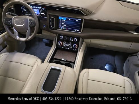 Used 2021 GMC Yukon Denali w/ Denali Premium Package image 15